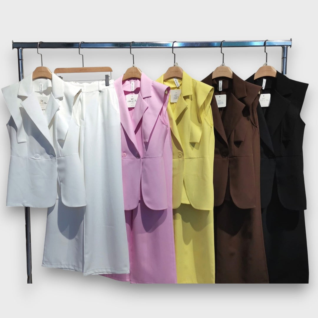 אולנדה – סט עם בלייזר אוברסייז ומכנסיים רחבים